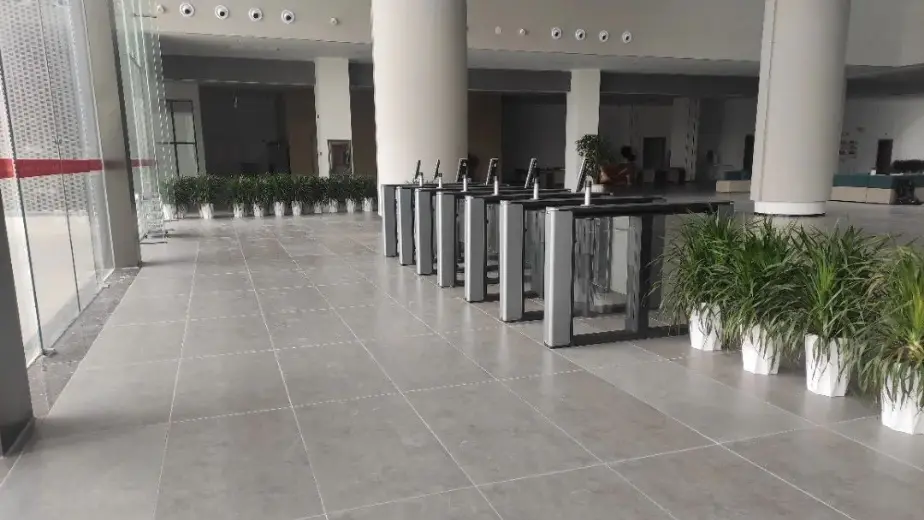 Intelligente Eingangstore für Bibliotheken