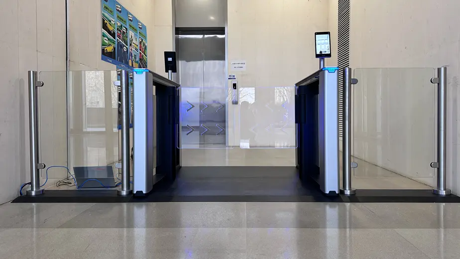 Biometrische Zugangskontrolle für Bürogebäude